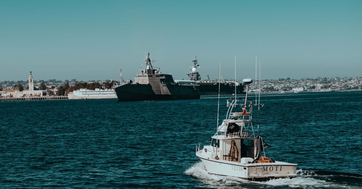 Imagen de recurso de la sección de actualidad: Fragata Álvaro de Bazán hunde USS Peleliu con misil Harpoon en RIMPAC 2026