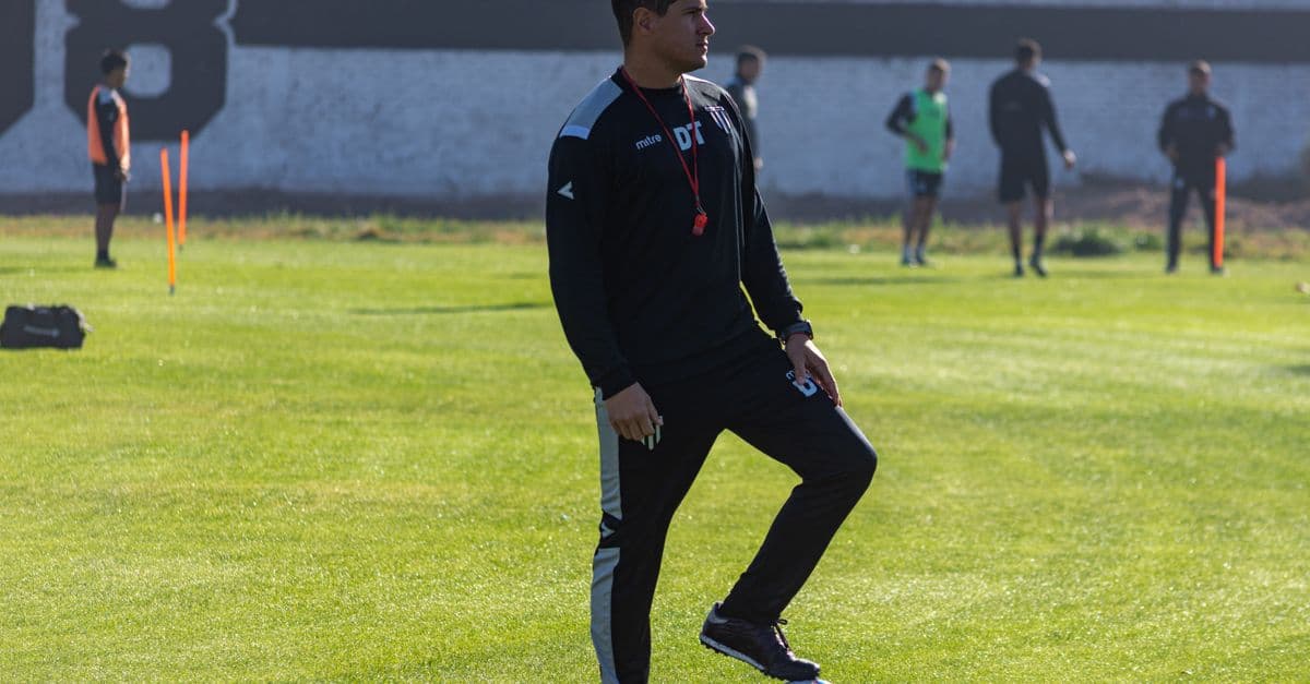 Imagen de recurso de la sección de deportes: De la Fuente, el “bodeguero” del fútbol que cría selecciones como Rioja